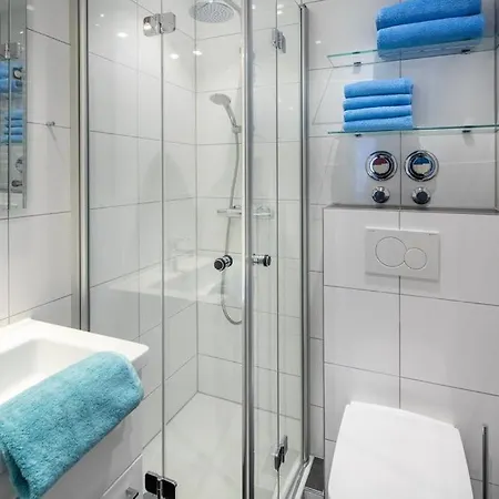 Apartment Luettji Dame 5 *