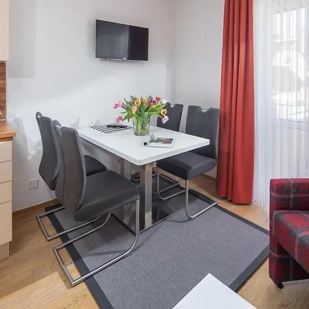 Luettji Dame 5 Appartamento