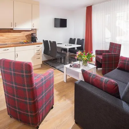 Apartment Luettji Dame 5