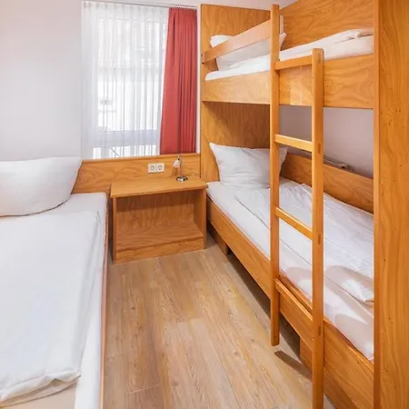 Apartment Luettji Dame 5