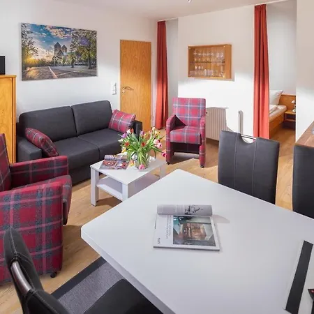 Apartment Luettji Dame 5